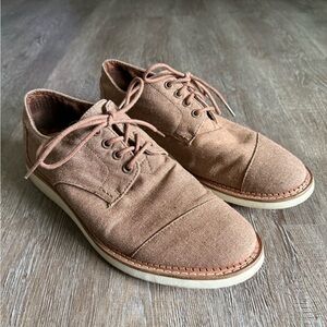 Men’s Toms Casual Brogue, size 10
